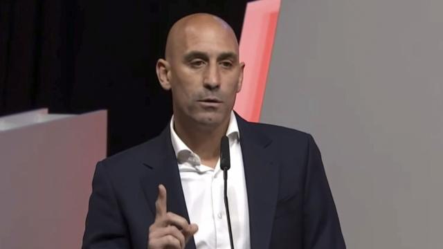 El presidente de la RFEF, Luis Rubiales, este viernes durante su discurso anunciado que no dimitía.