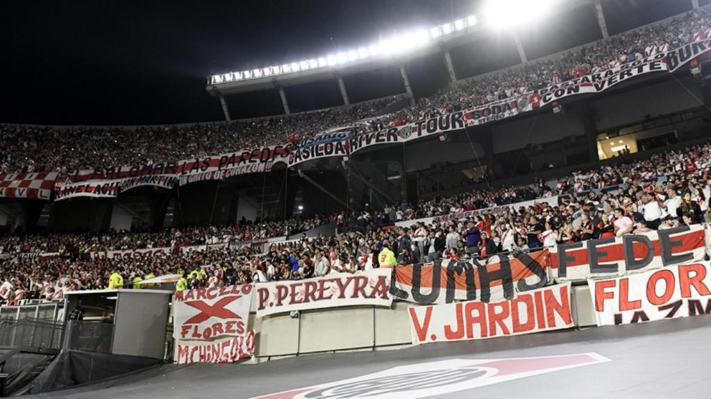 El estadio Monumental de River Plate, siempre repleto de 'trapos'. Fotos: River Plate