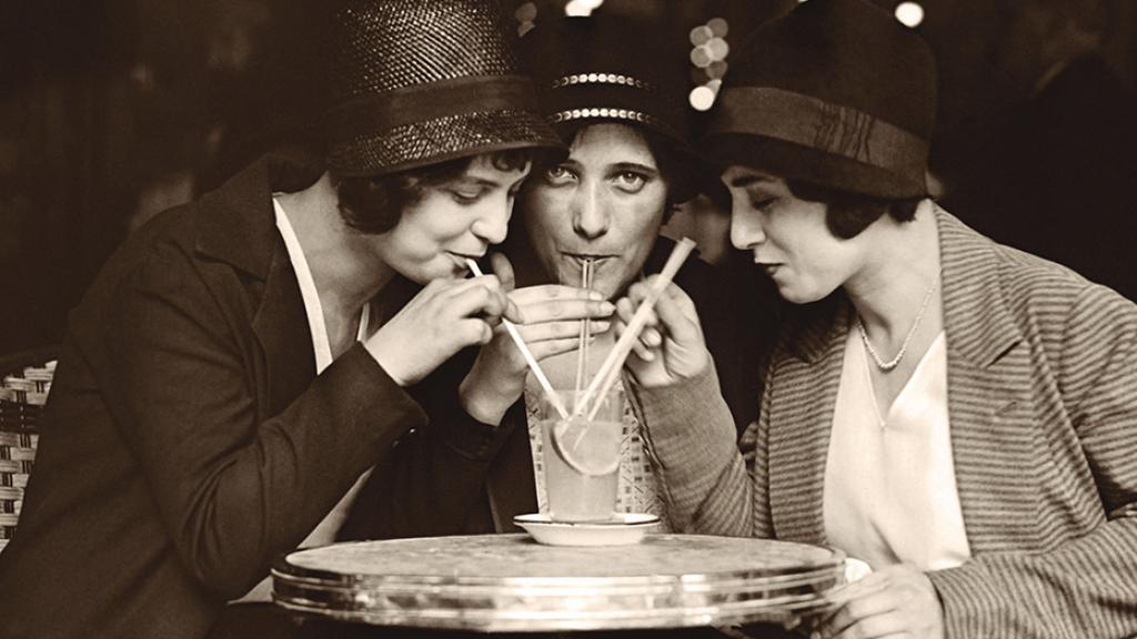 'Metafísica del aperitivo': cómo tomar un tentempié en la terraza de un bar nos hace mejores personas.