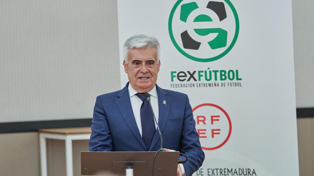 Rocha, en un acto de la Federación Extremeña de Fútbol.
