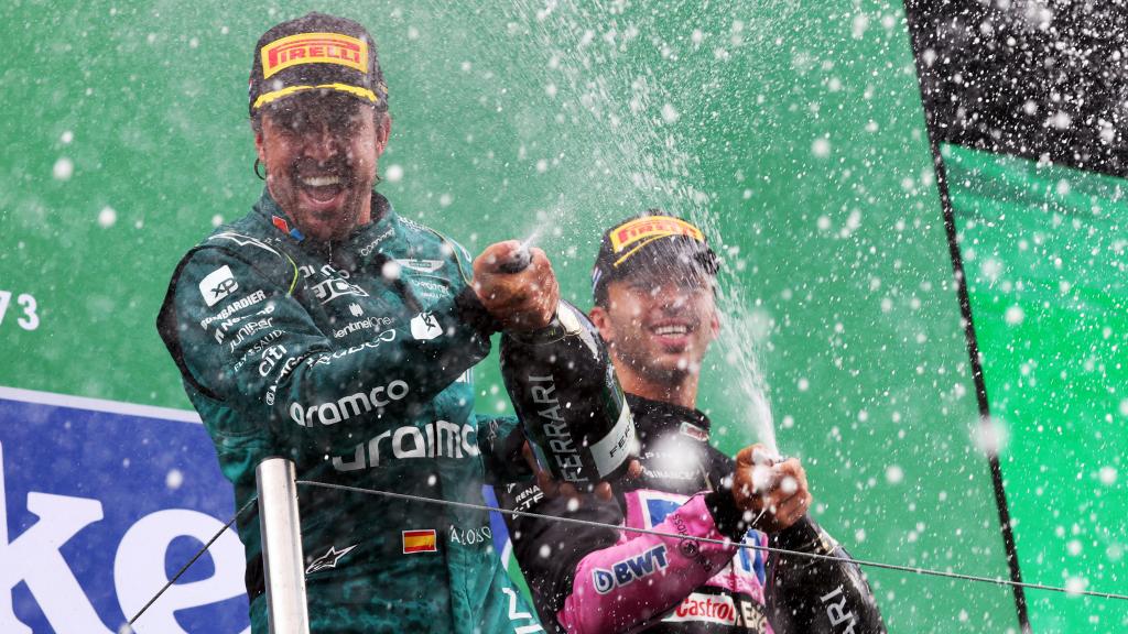 Fernando Alonso consigue una heroica segunda posición sobre la lluvia en  el circuito de Zandvoort