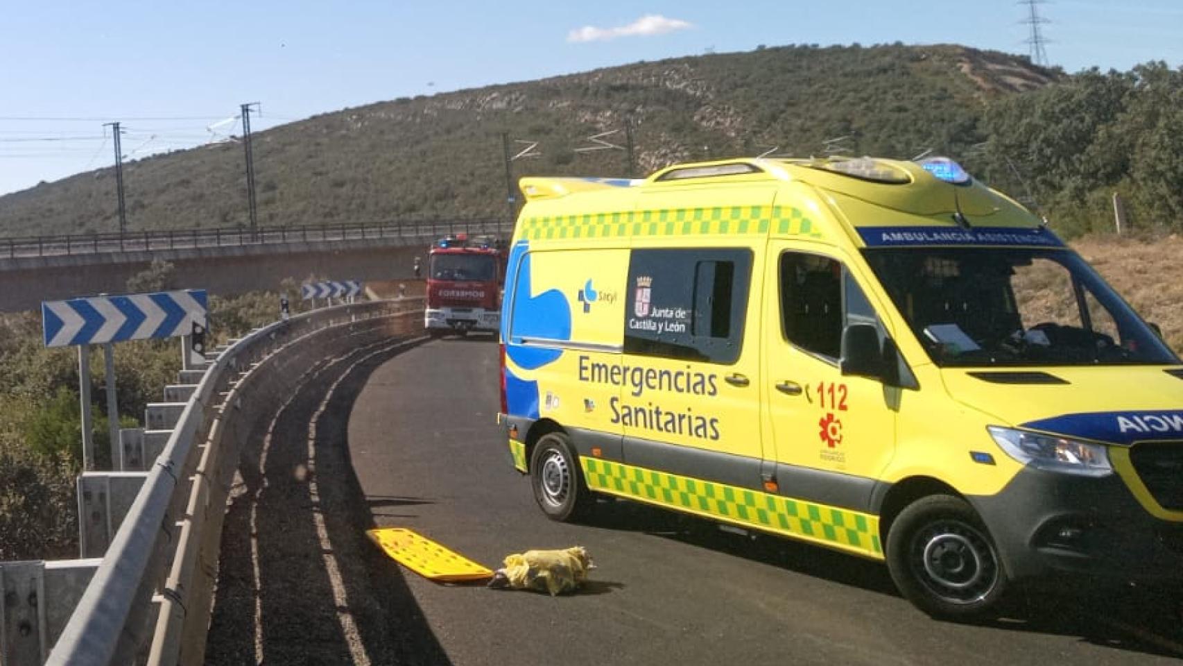 Imagen de una ambulancia medicalizada de Sacyl