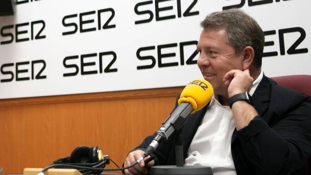 Emiliano García-Page durante la entrevista en la Cadena Ser.