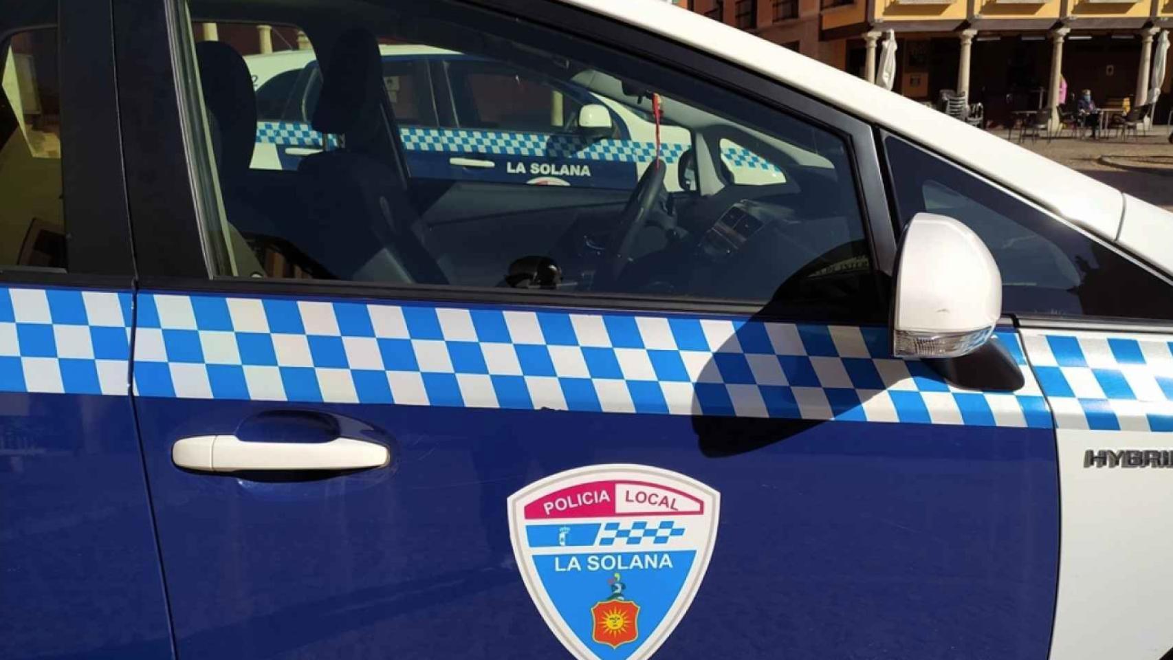 Un coche de la Policía Local de La Solana.