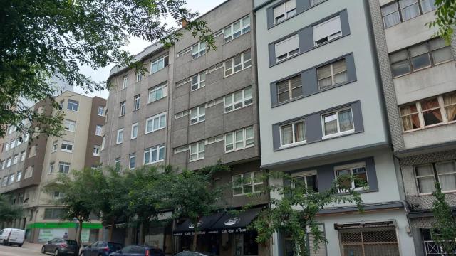 Una obra de Fernández-Albalat: el número 24 de la Ronda de Outeiro de A Coruña