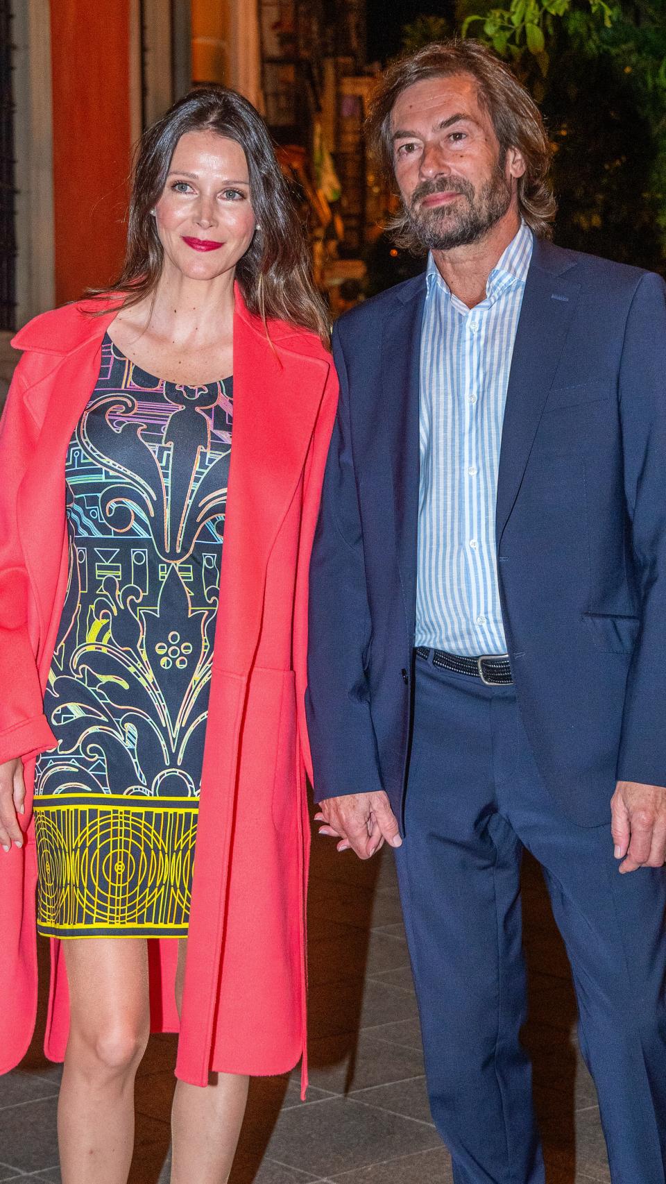 Esther Doña y Santiago Pedraz en un evento público en Sevilla, en abril de 2022.