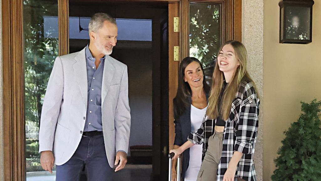 Los Reyes y su hija menor, en Zarzuela.