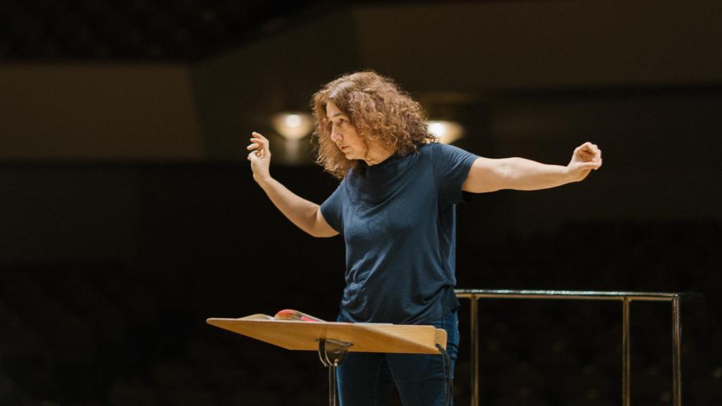 Adriana Tanus, directora de orquesta