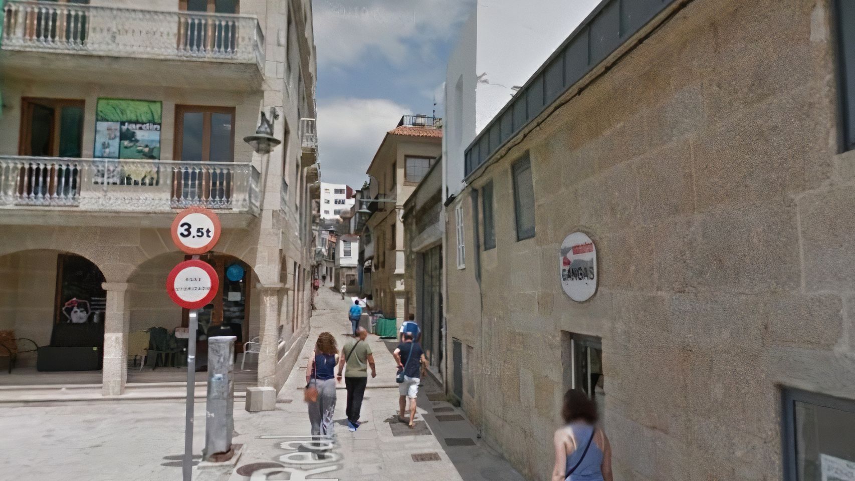 Calle Real, en Cangas do Morrazo (Pontevedra).