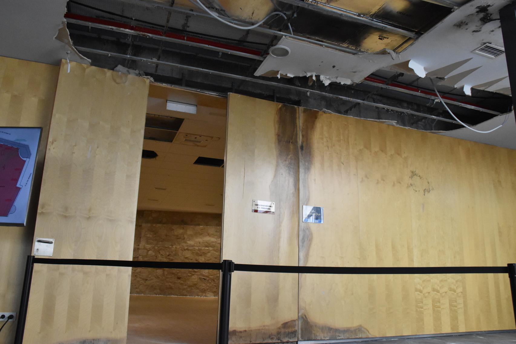 Humedades en las salas polivalente del Teatro Ramos Carrión
