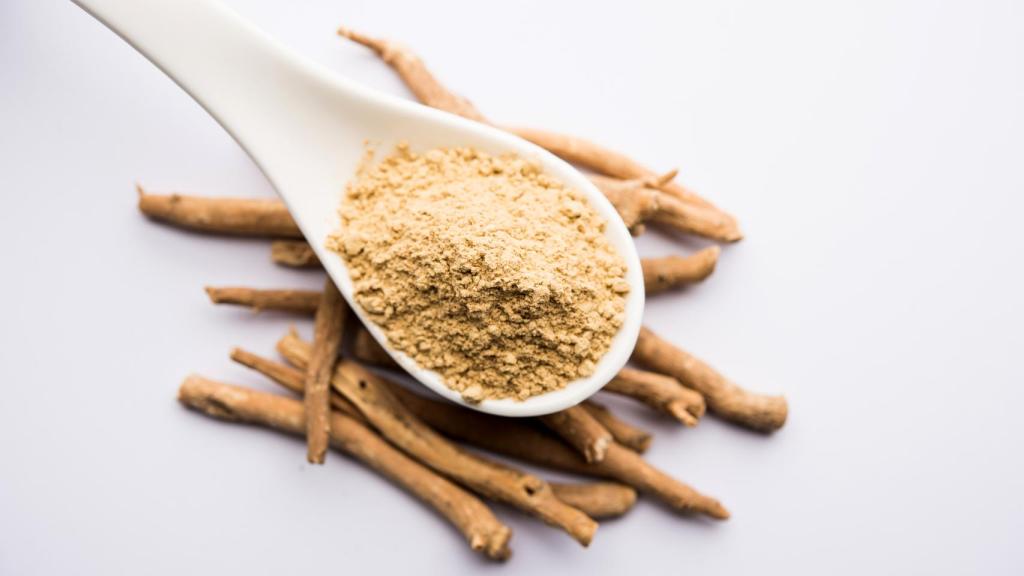 Una cucharada de polvos de Ashwagandha, en una imagen de archivo.