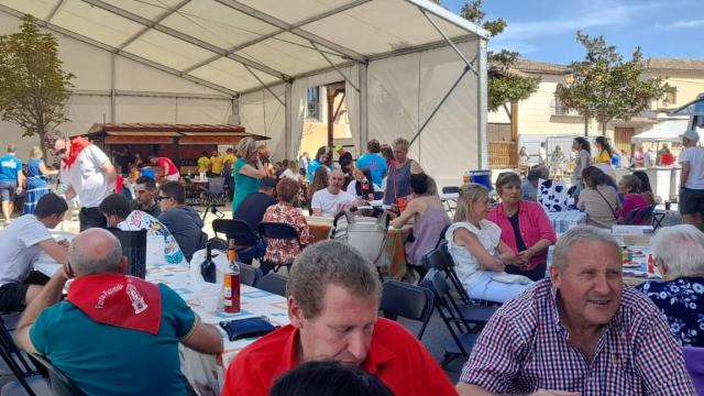 Paellada en Ampudia durante una edición anterior de las fiestas