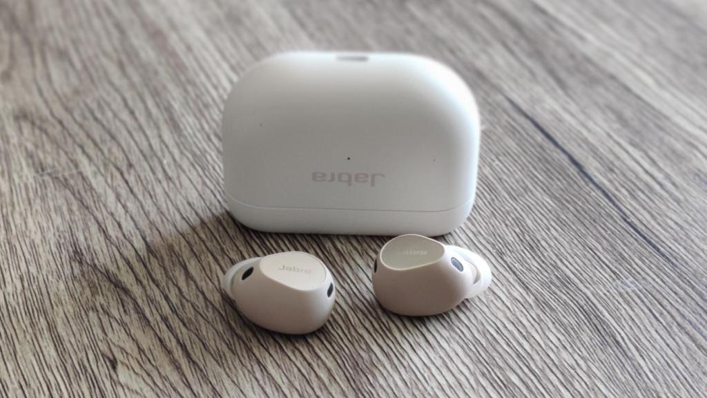 Los auriculares Jabra Elite 10 y su estuche