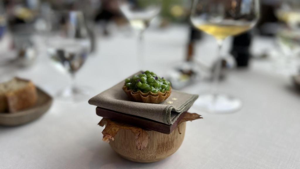 Un pase del menú en Azurmendi, uno de los 13 restaurantes con tres estrellas Michelin de España