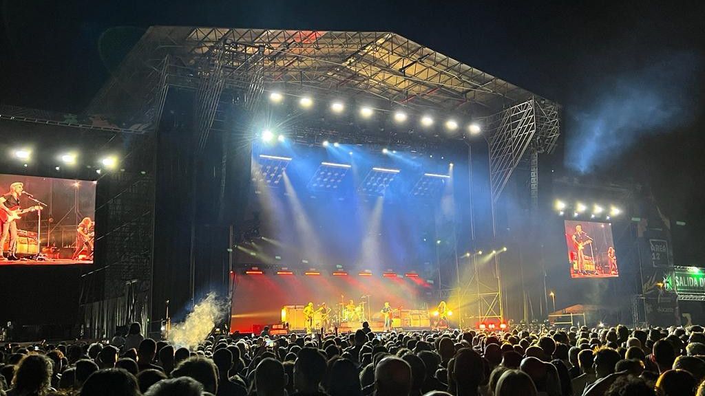 Antonio Orozco pasará por la plaza de toros, en la imagen, este sábado.