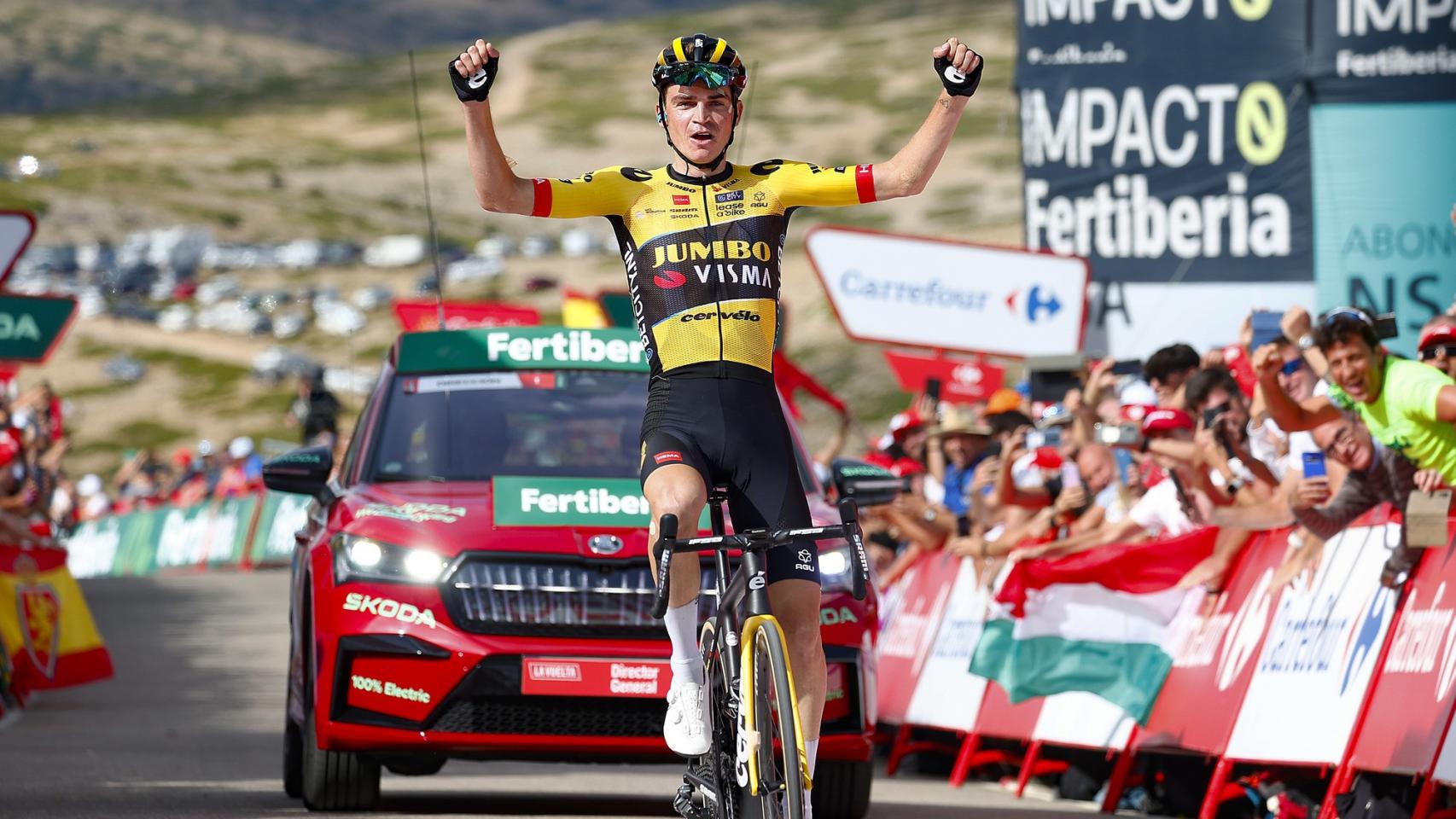 Sepp Kuss celebra su victoria en la sexta etapa de la Vuelta a España.