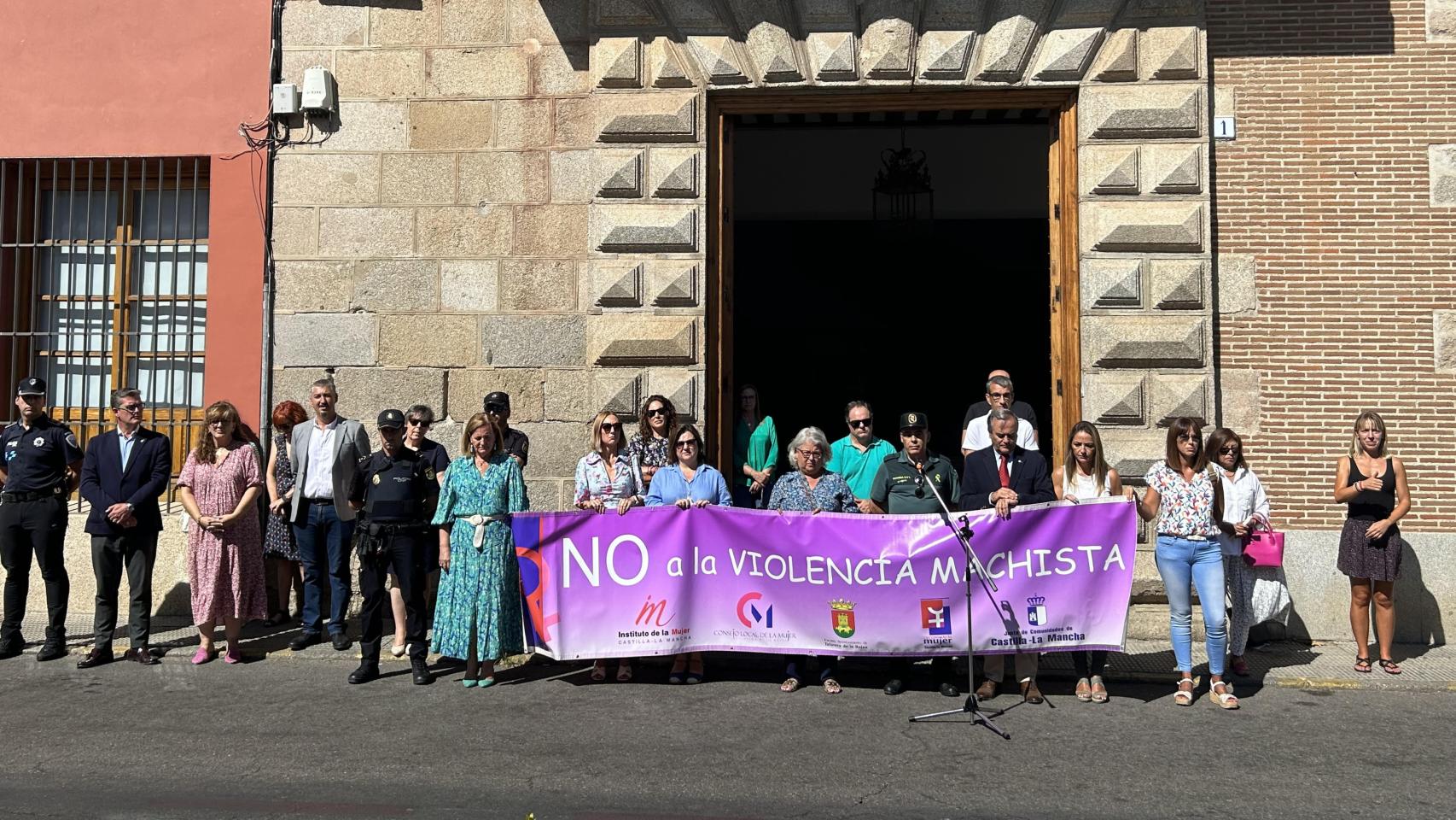 Minuto de silencio en Talavera. Foto: Ayuntamiento de Talavera de la Reina.