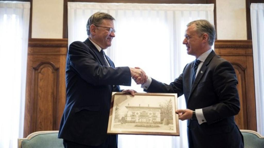 Ximo Puig e Iñigo Urkullu, durante una visita a Ajuria Enea del primero en 2017.
