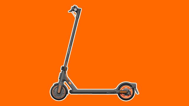 Fotomontaje con el nuevo patinete de Xiaomi