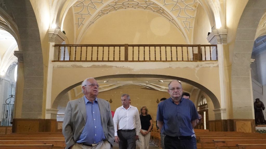 El consejero de Cultura, Turismo y Deporte, Gonzalo Santonja, en Torrecilla de la Orden, Valladolid