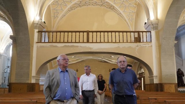 El consejero de Cultura, Turismo y Deporte, Gonzalo Santonja, en Torrecilla de la Orden, Valladolid