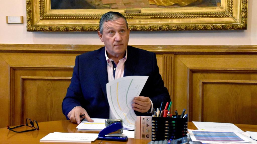 El presidente de la Diputación de Zamora, Javier Faúndez, durante una entrevista con EL ESPAÑOL Noticias de Castilla y León