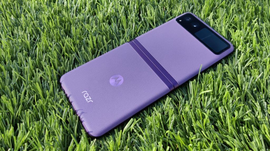 La trasera del Razr 40