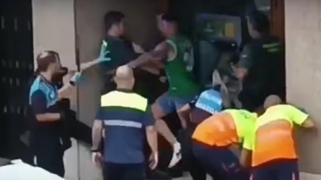 Agresión a un guardia civil en Cangas de Onís (Asturias), el pasado 20 de agosto.