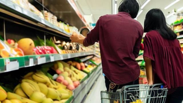 Este es el motivo por el que la fruta y la verdura están siempre al principio de los 'súper' y el pan al final