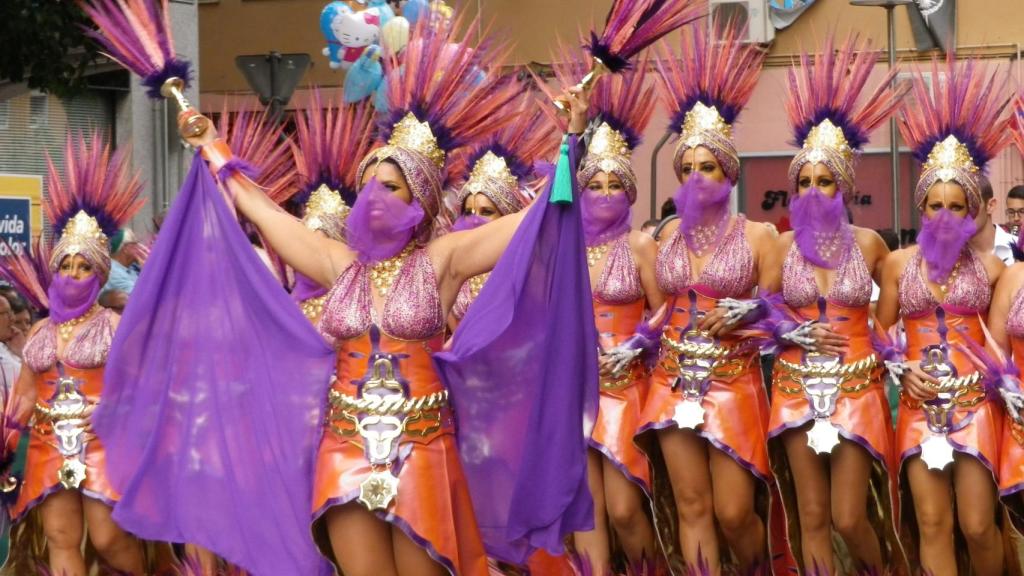 Las escuadras especiales, característica de esplendor en las fiestas de Villena