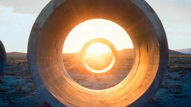 Nacy Holt: 'Sun Tunnels', 1978. © Holt/Smithson Foundation y Dia Art Foundation / VEGAP, Barcelona, 2023