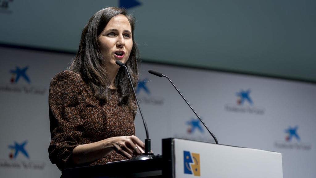 La secretaria general de Podemos y ministra de Derechos Sociales y Agenda 2030 en funciones, Ione Belarra, interviene durante el acto de aniversario del Consejo de la Juventud de España