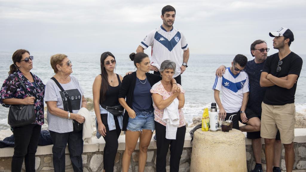 La familia, en la convocatoria.