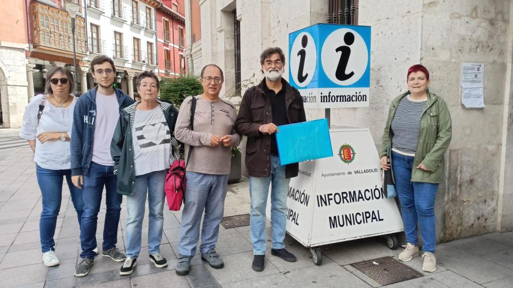 Asociaciones ecologistas entregan el maillot negro humo de la antimovilidad a Carnero