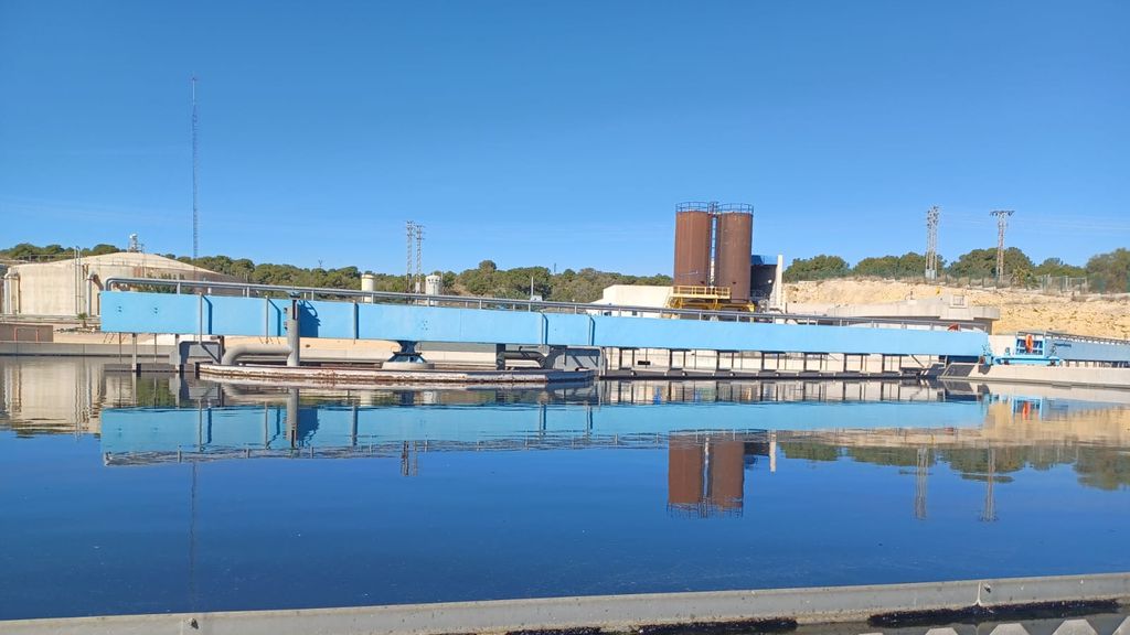 Una de las depuradoras de agua de Alicante.