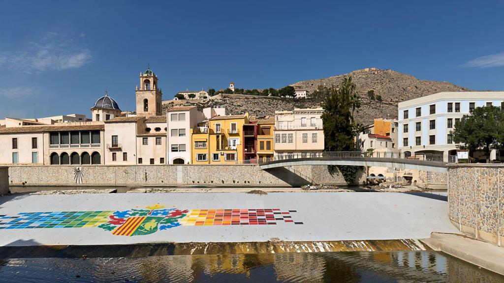 Cauce del río Segura a su paso por Orihuela.