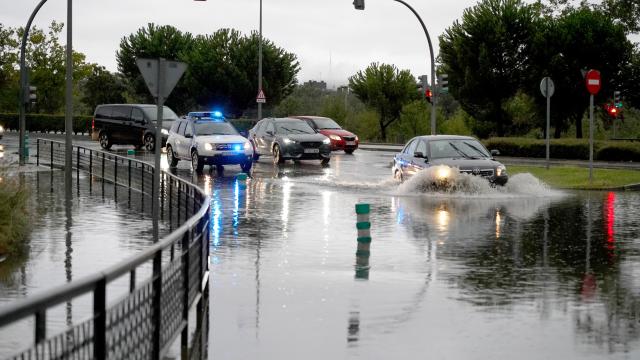 Calles anegadas por la tormenta en Valladolid