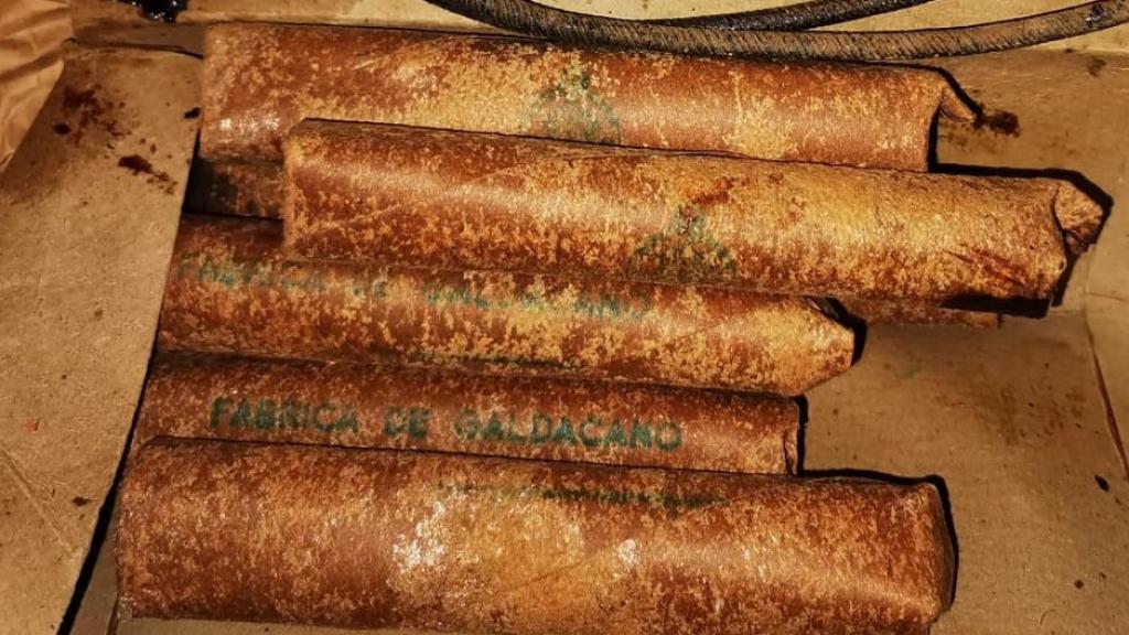 Dinamita del tipo Goma 2 EC, encontrada en el corral