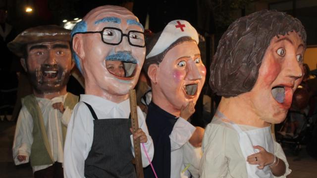 Comparsa de Gigantes y Cabezudos de Alcázar de San Juan. Ayuntamiento de Alcázar de San Juan.