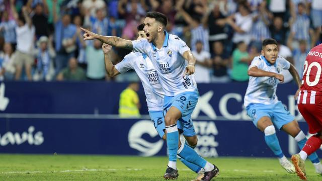 Nelson Monte con la camiseta del Málaga CF