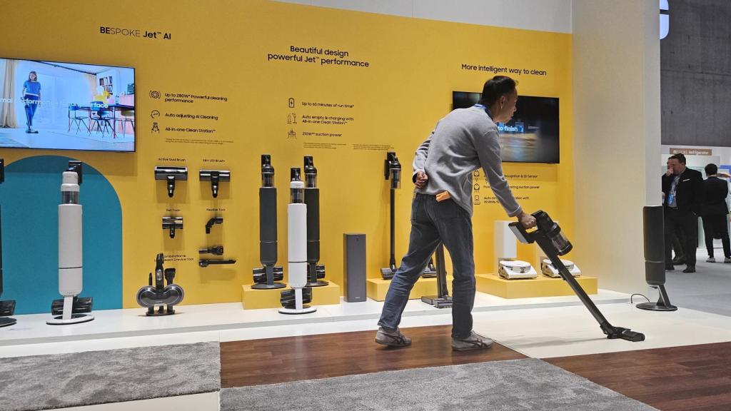 Exposición de aspiradores de Samsung en IFA 2023