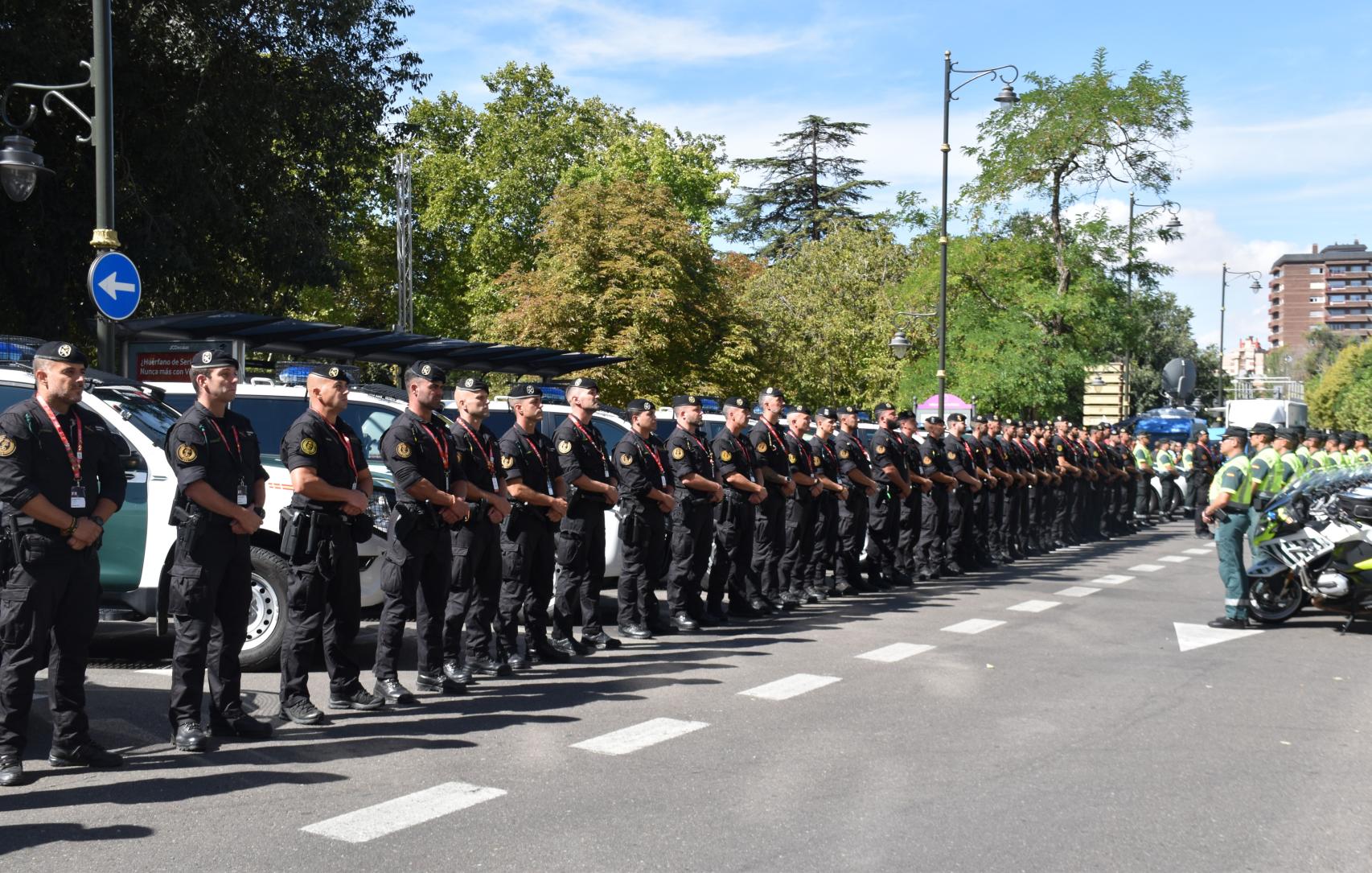 La Unidad de Movilidad y Seguridad Vial que ha rendido en Valladolid el homenaje al guardia civil fallecido