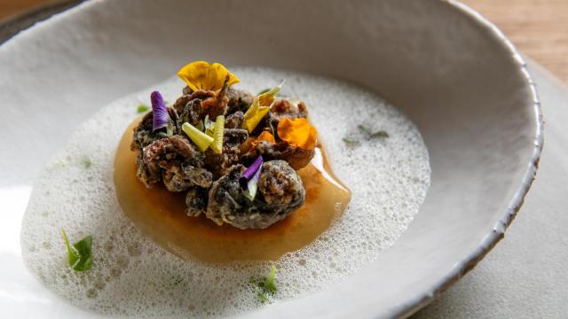 Cocina de raíces en un palacio menorquín del siglo XVIII, así es Vermell
