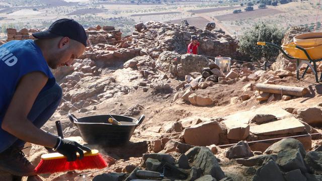 Excavaciones en el yacimiento. Foto: Ayuntamiento de Brazatortas (Ciudad Real).