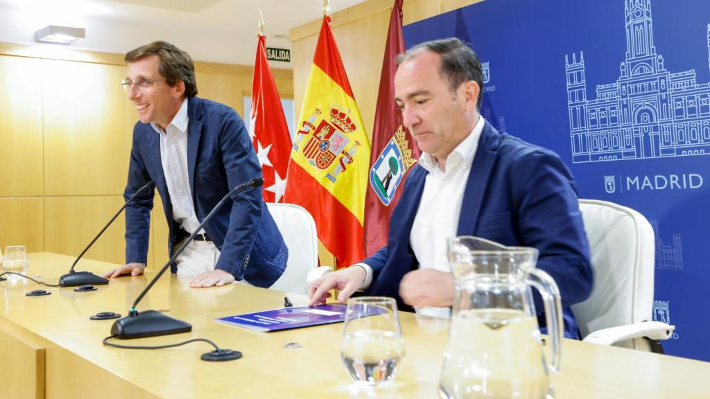 Almeida en una rueda de prensa en el Ayuntamiento.