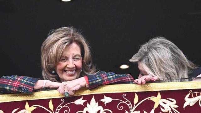 Terelu riendo junto a su madre, María Teresa Campos.