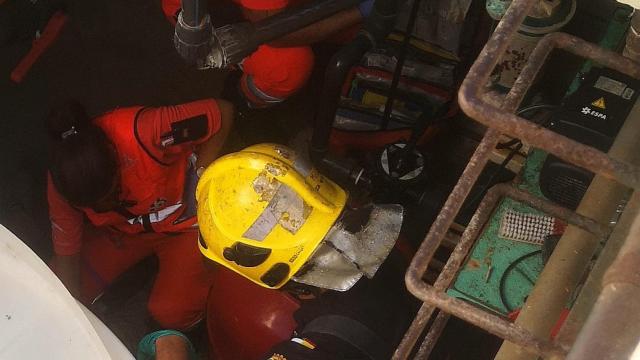 Los bomberos en la intervención.