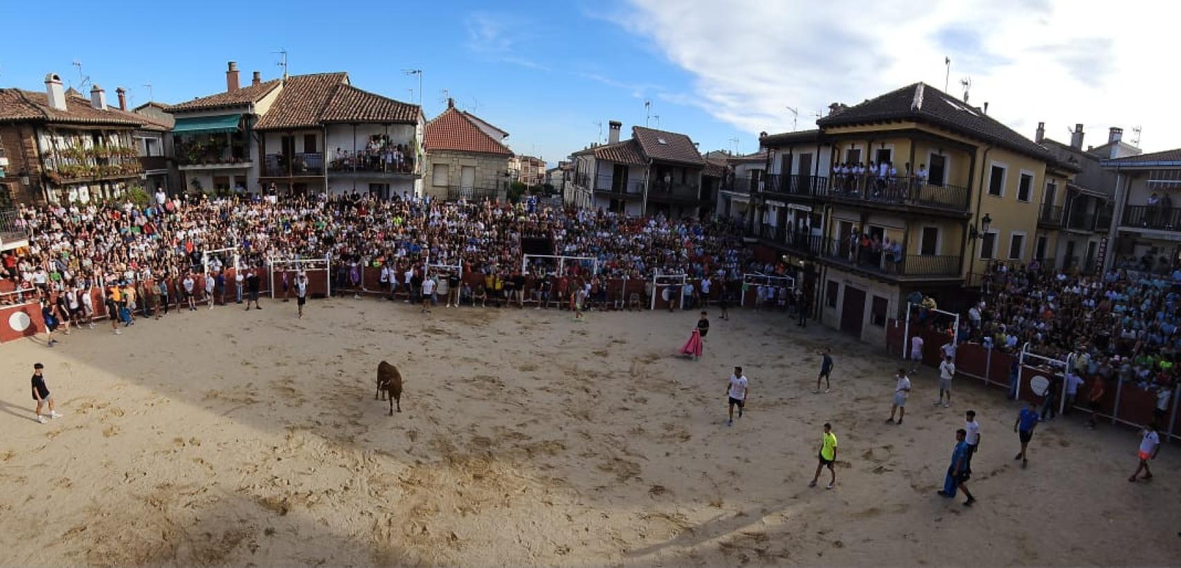 Imagen de archivo de una capea en Candeleda