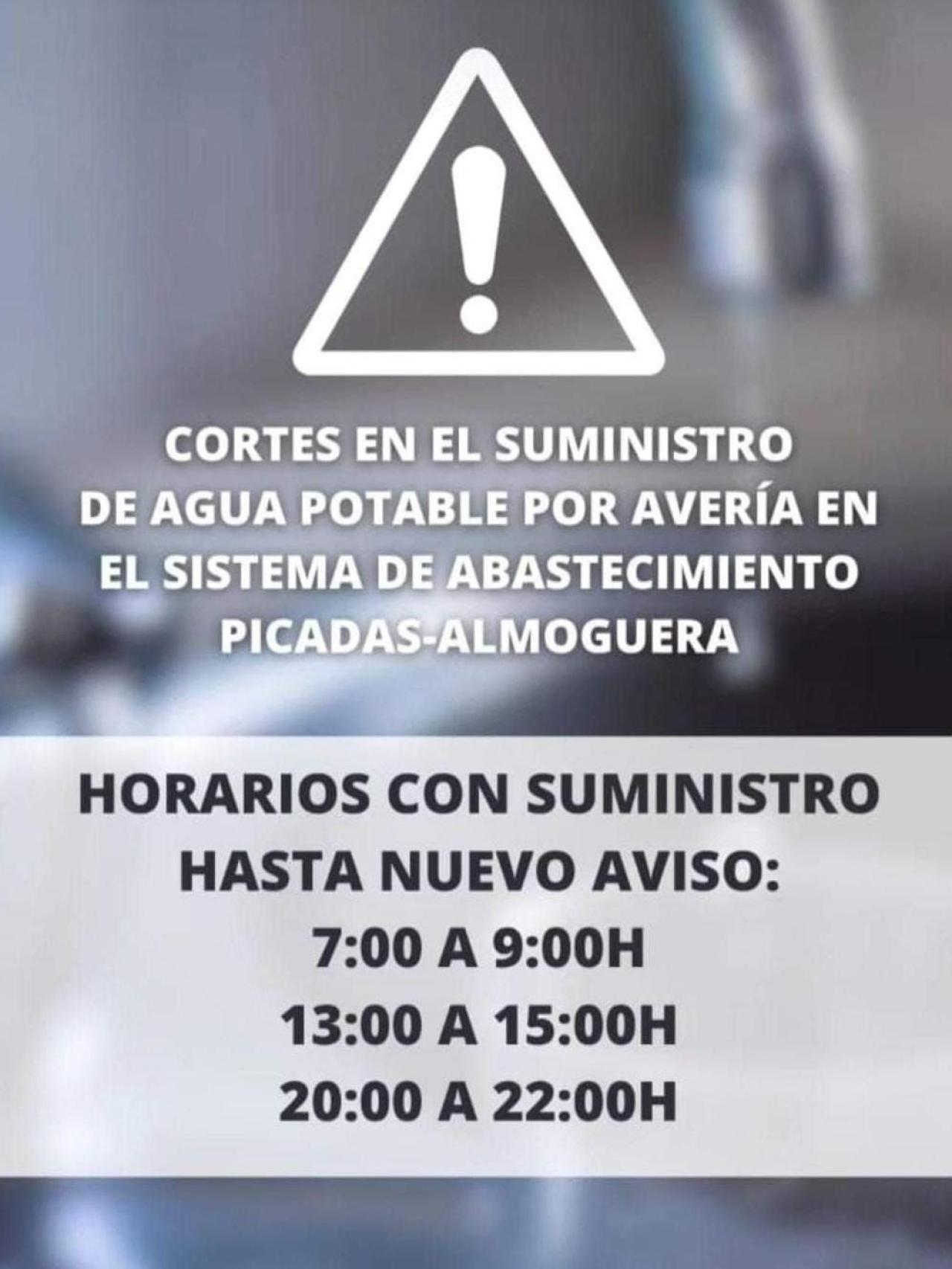 Avisos como este en numerosos ayuntamientos de Toledo