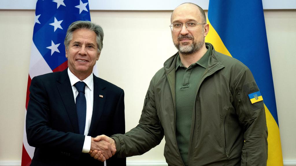 El secretario de Estado de EEUU, Antony Blinken ,y el primer ministro ucraniano, Denís Shmyhal, este miércoles.